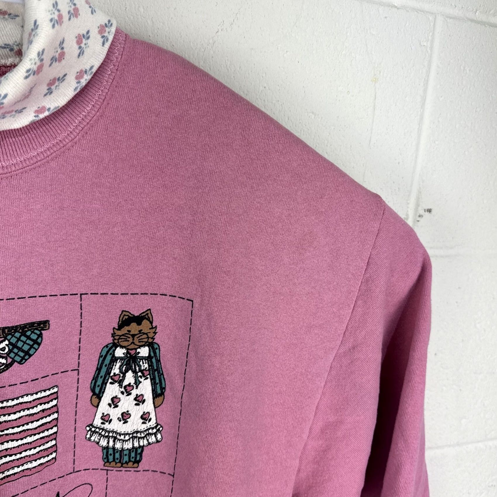 Vintage VINTAGE Gopher Sport Collared Pullover Sweatshirt Women’s USA Heart 80s 90s Retro Pink Long Sleeve Regular L Mens Womens Boys Girls Size L / US 10 / IT 46 - 7 Thumbnail