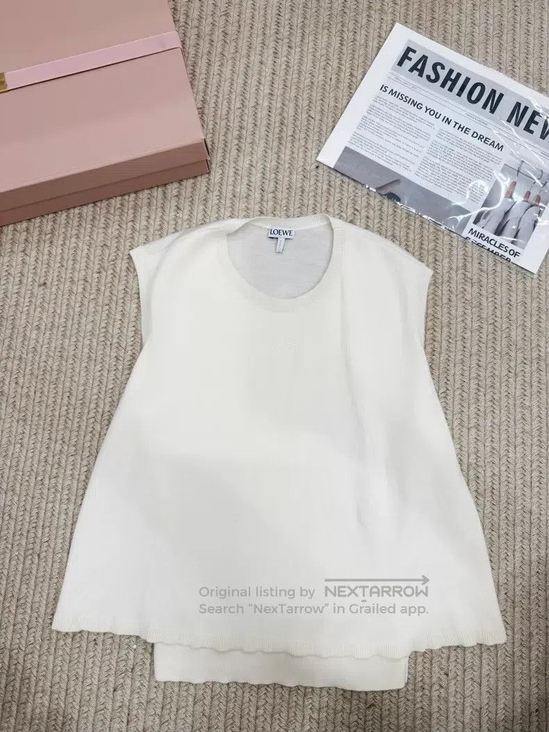 Loewe Loewe White Solid Round Neck Knit Sweater Size S / US 4 / IT 40 - 1 Thumbnail
