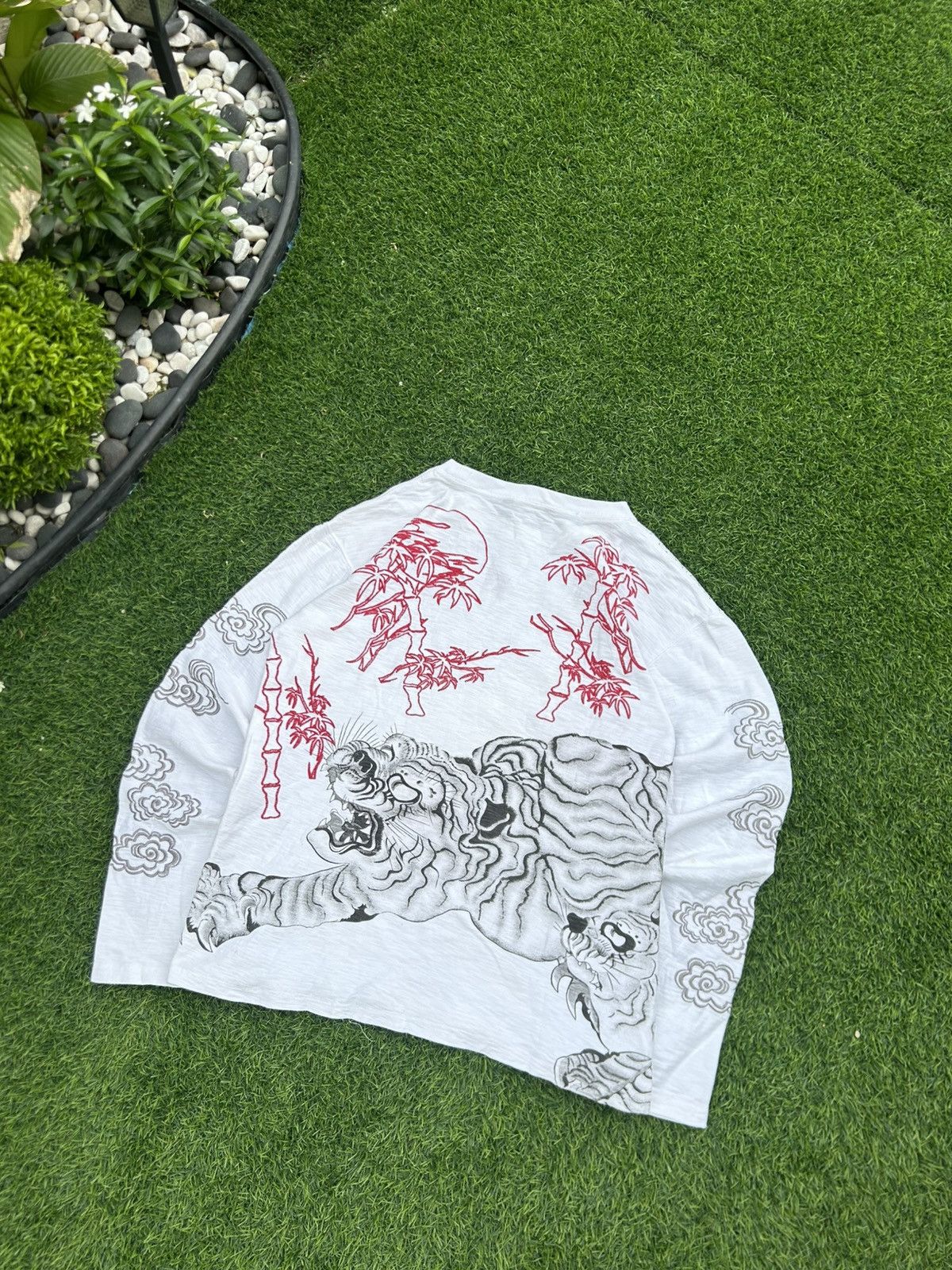 Karakuri Tamashii Satori Japanese Long Sleeve Tee - Dragon & Tiger Embroidery Size US L / EU 52-54 / 3 - 5 Thumbnail