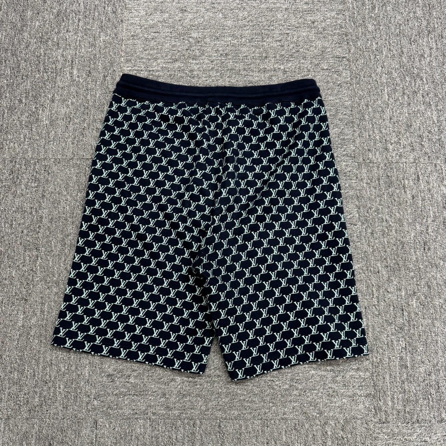 Louis Vuitton LV Monogram All-Over Print Shorts XXL 98New Size US 38 / EU 54 - 5 Thumbnail