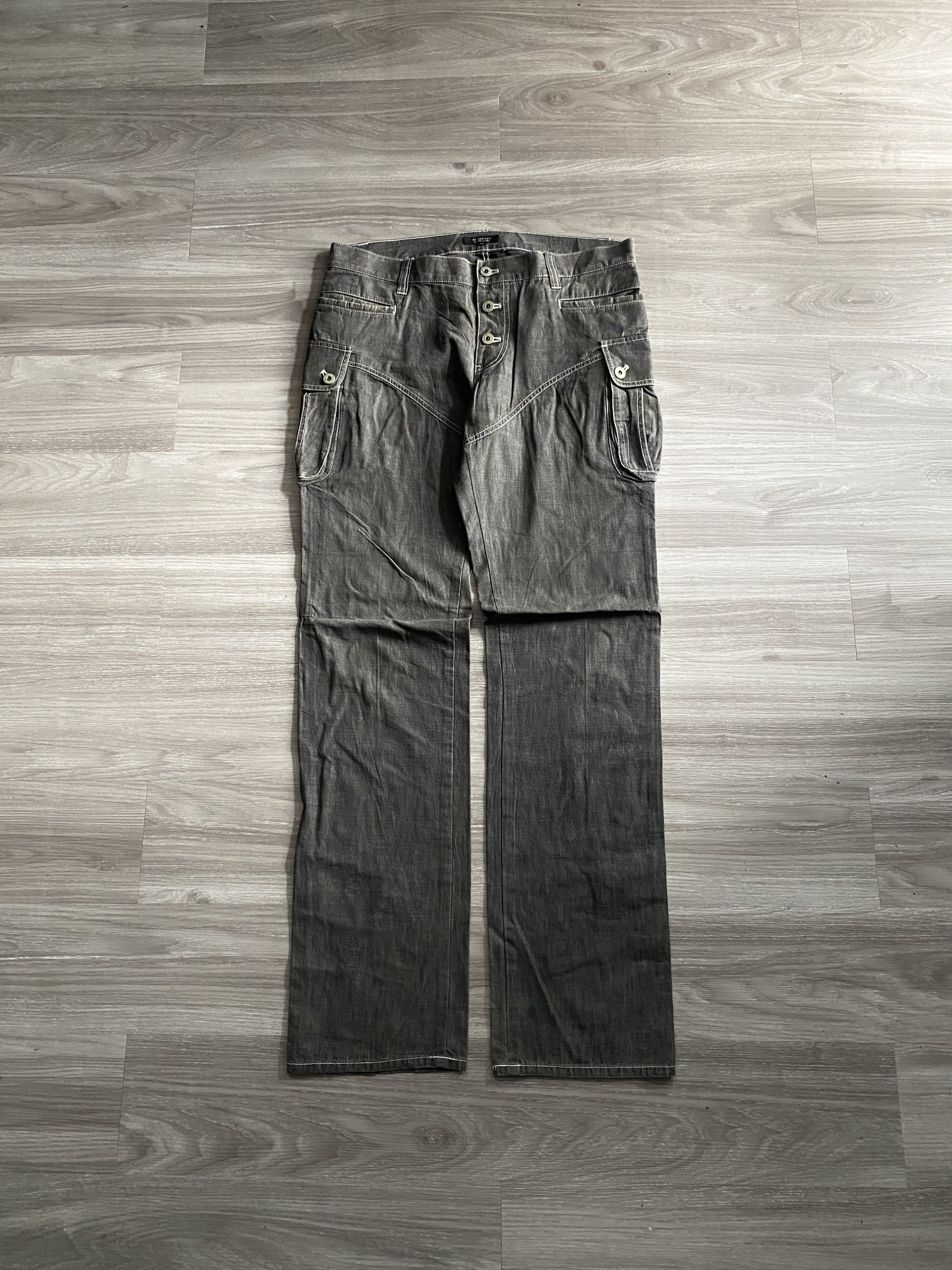 image of Archival Clothing x Black Label Vintage Burberry Black Label Cargo Button Pants in Grey (Size 36)