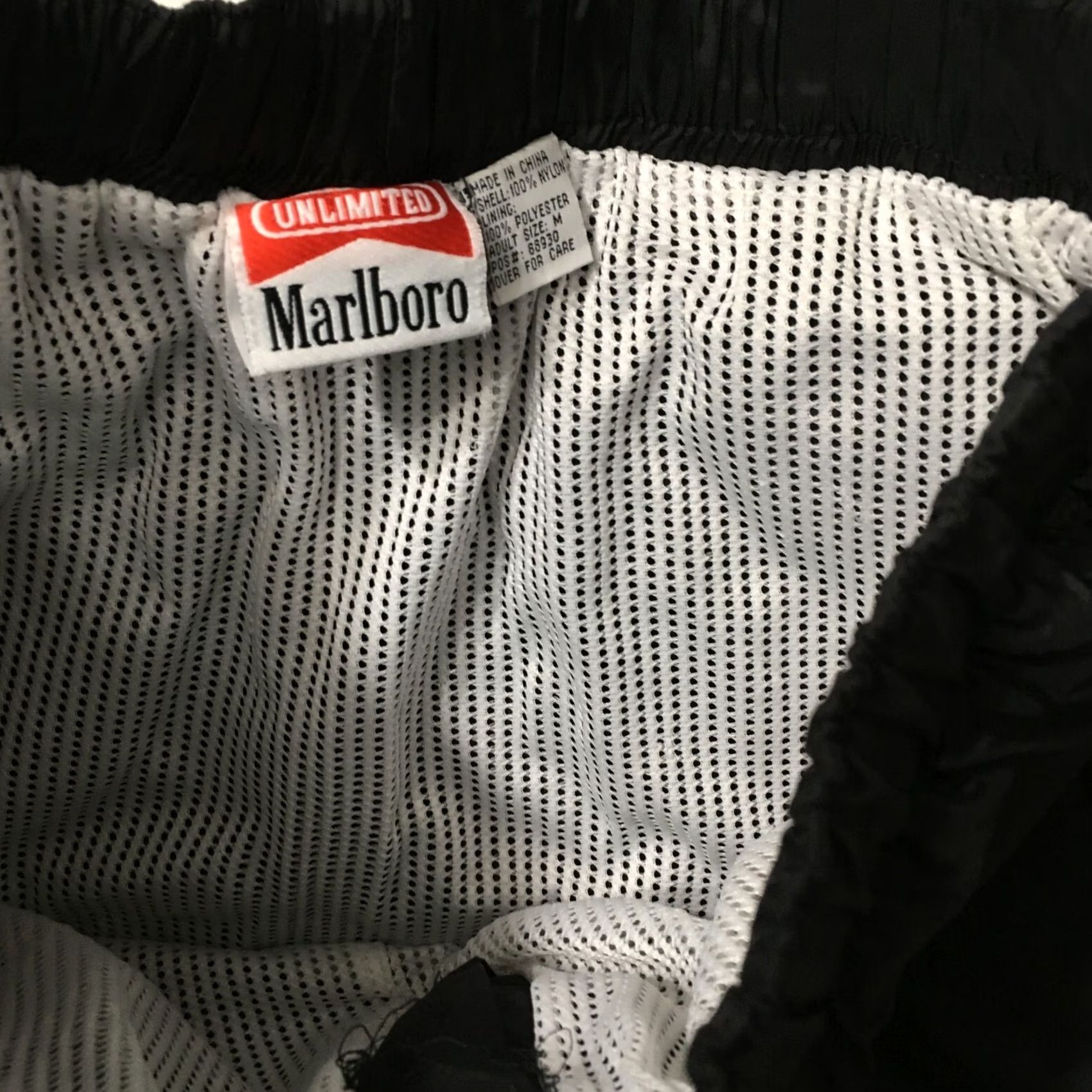 Marlboro Vintage Y2K Marlboro Swim Trunks Size medium Black NYLON Men's Size US 31 - 4 Thumbnail