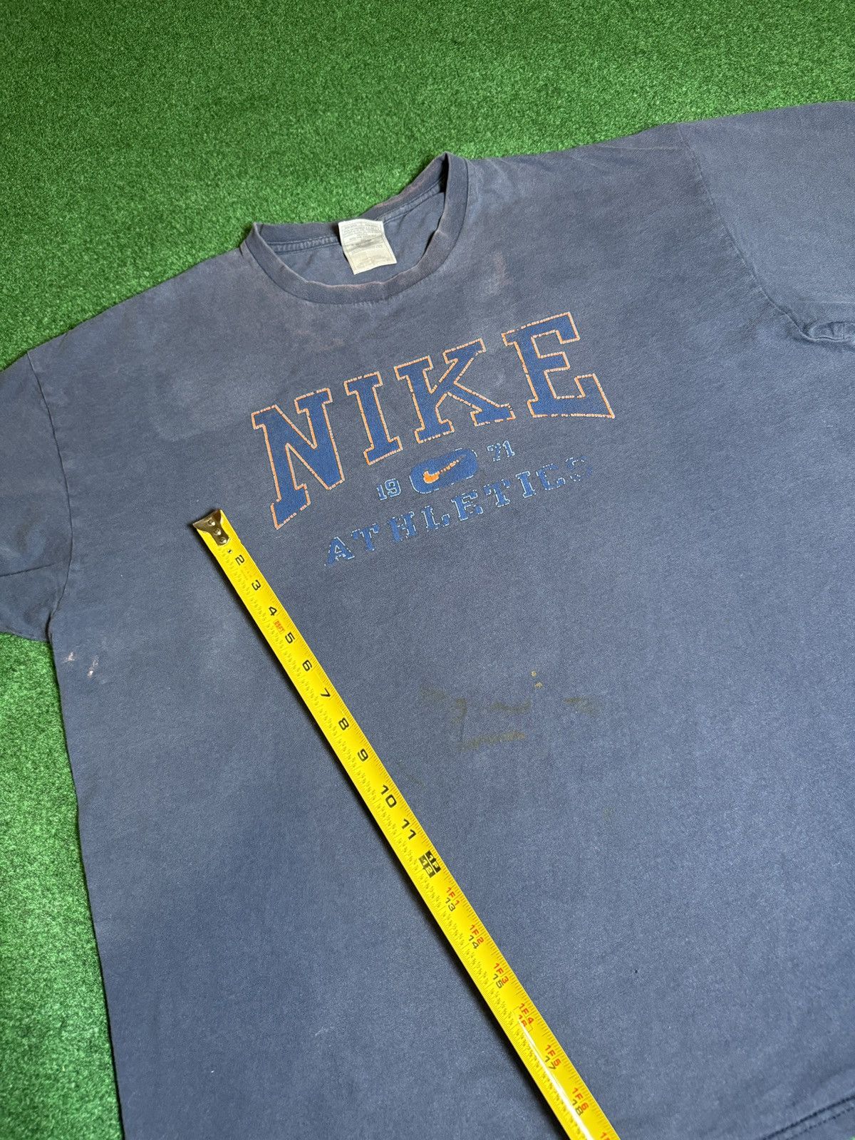 Nike × Vintage Vintage Y2K Nike Faded Distressed Mens XXL Boxy T Shirt Size US XXL / EU 58 / 5 - 6 Thumbnail