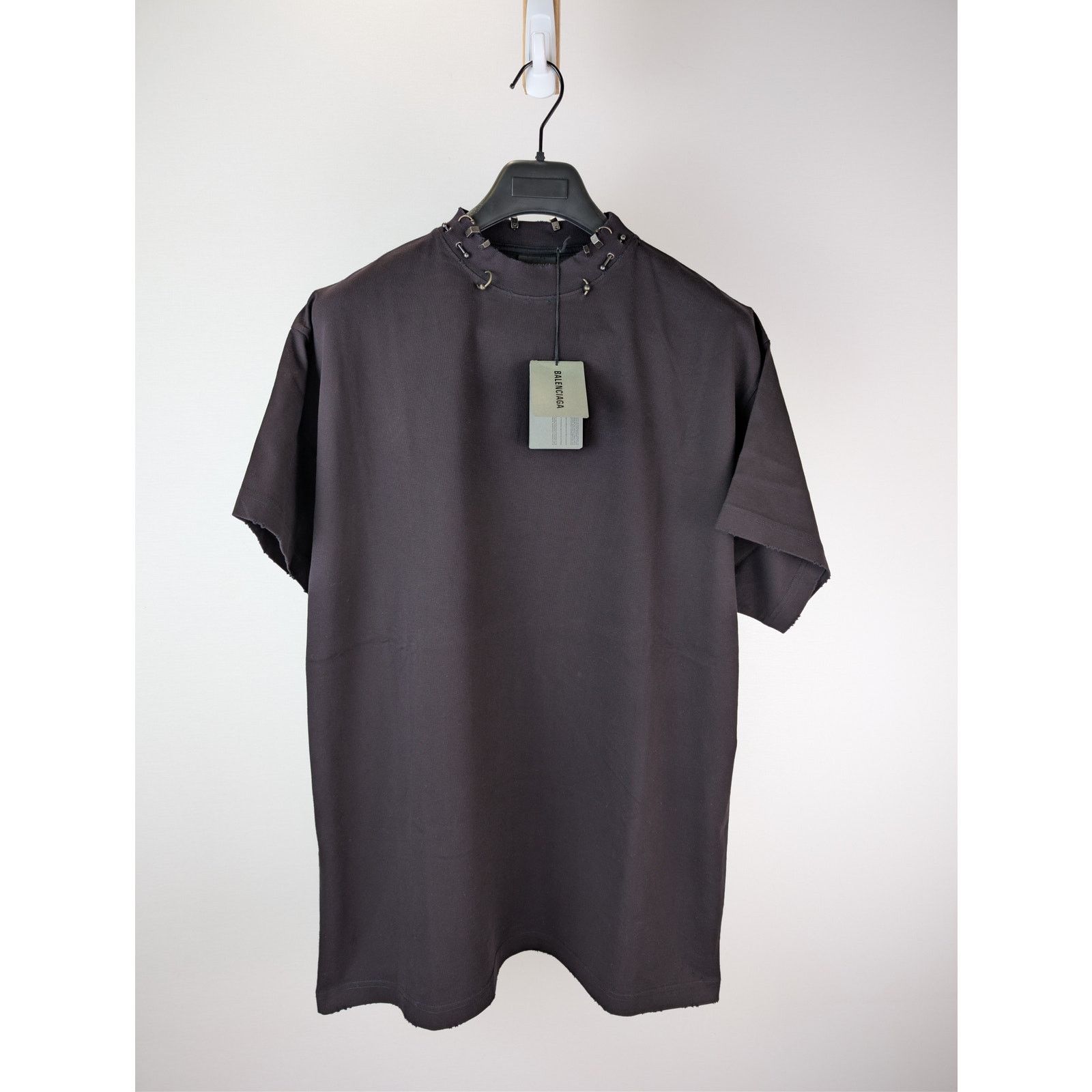 Balenciaga o1rshd1 Pierced Oversized Vintage Jersey T-Shirt in Black Size US L / EU 52-54 / 3 - 8 Thumbnail