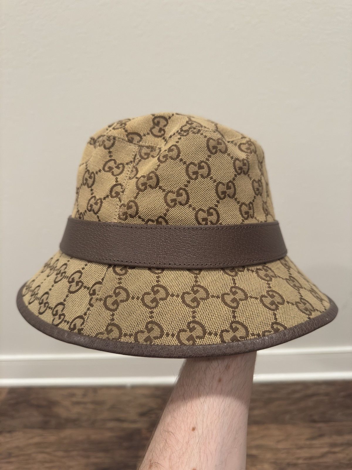 Gucci Gucci Bucket Hat (OS) (WORN ONCE) Size ONE SIZE - 3 Thumbnail