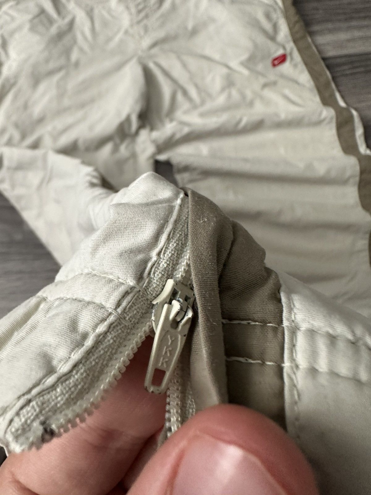 Nike Nike Vintage 00’s White Baggy Nylon Sweatpants y2k size L Size US 34 / EU 50 - 8 Thumbnail