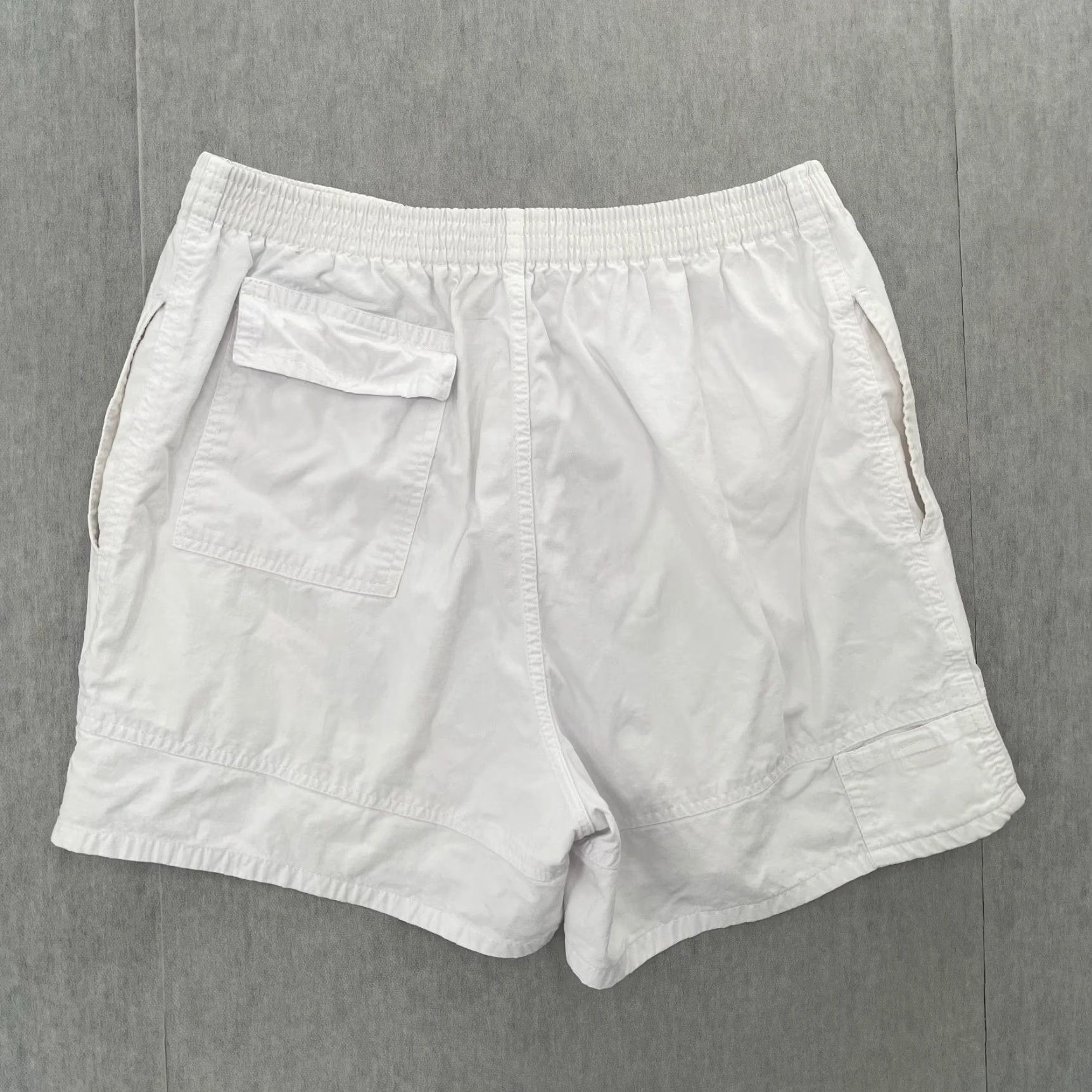 VINTAGE OP Adult Shorts 40 White Cotton Beach Longriders Corner Pocket USA Mens