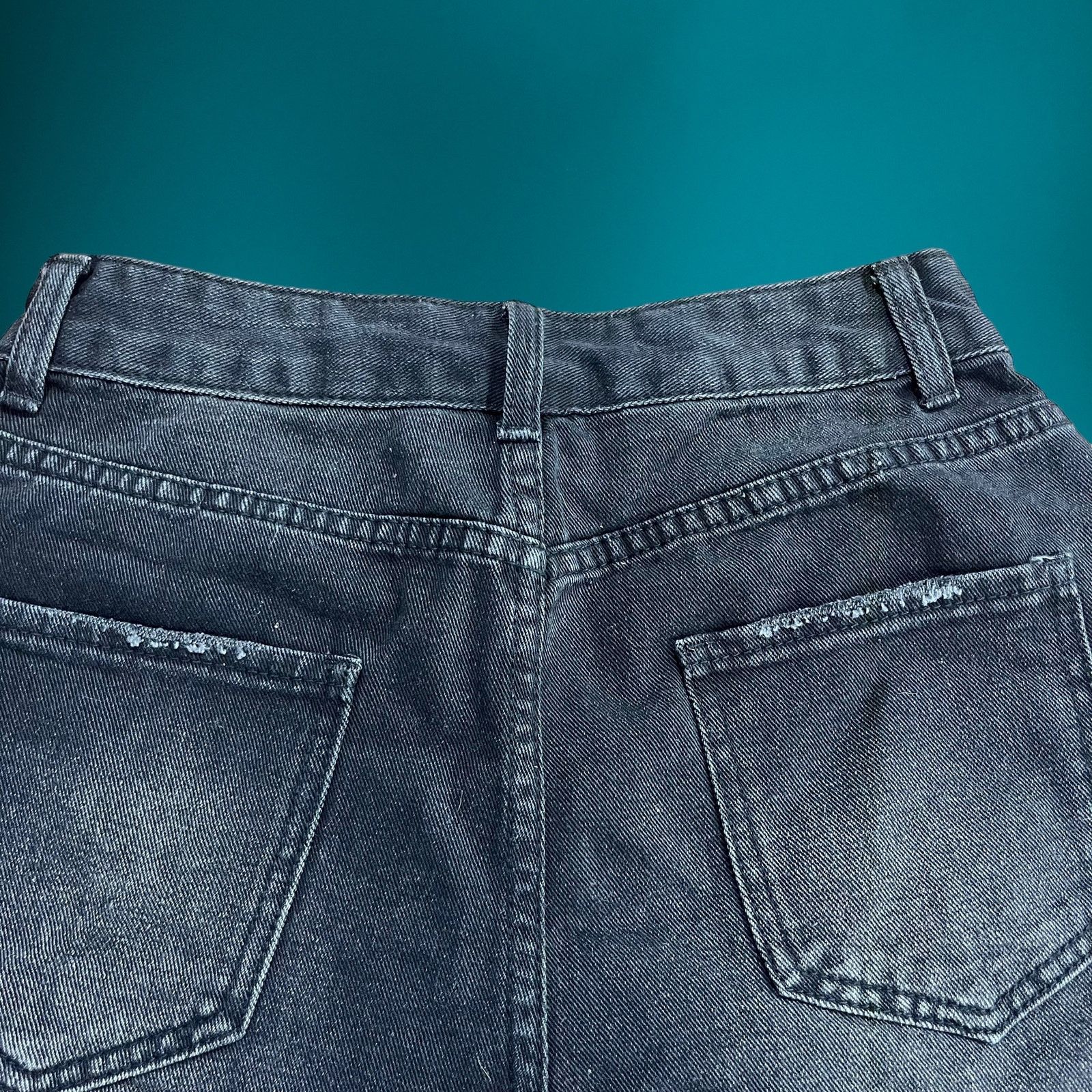 Shein Shein High-Rise Distressed Mom Shorts Raw Hem Cut Offs AA-14 Size 26" / US 2 / IT 38 - 7 Thumbnail