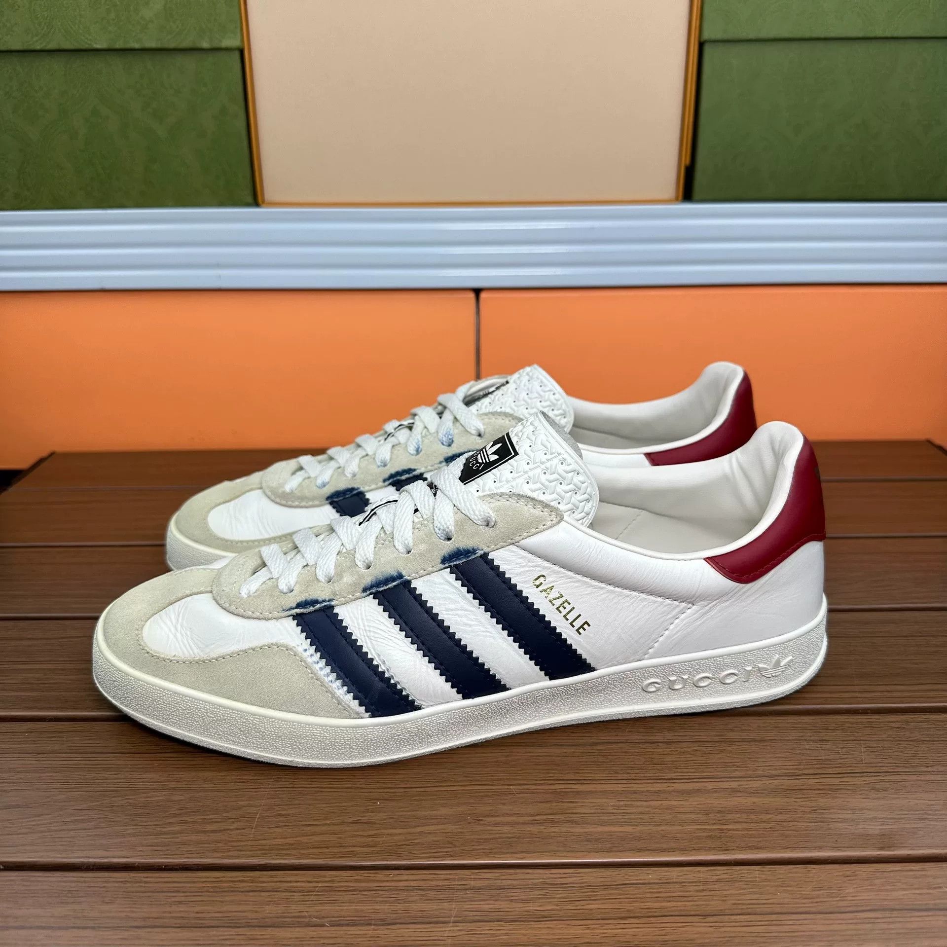 Gucci Gucci Collab Lowtop Sneakers 10 Men Size US 10 / EU 43 - 1 Thumbnail
