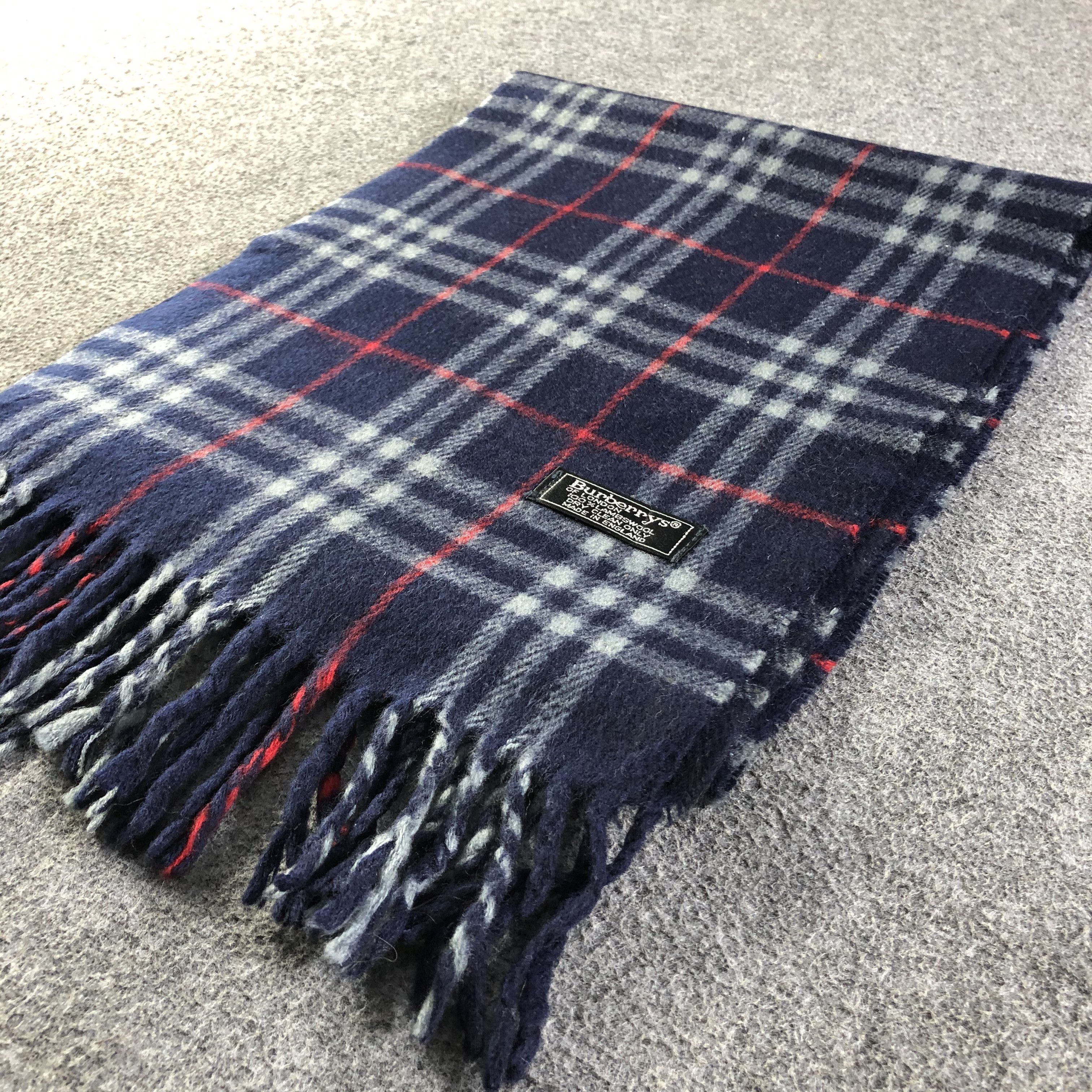 Burberry Burberry Scarf / Muffler / Neckwear P676 Size ONE SIZE - 4 Thumbnail