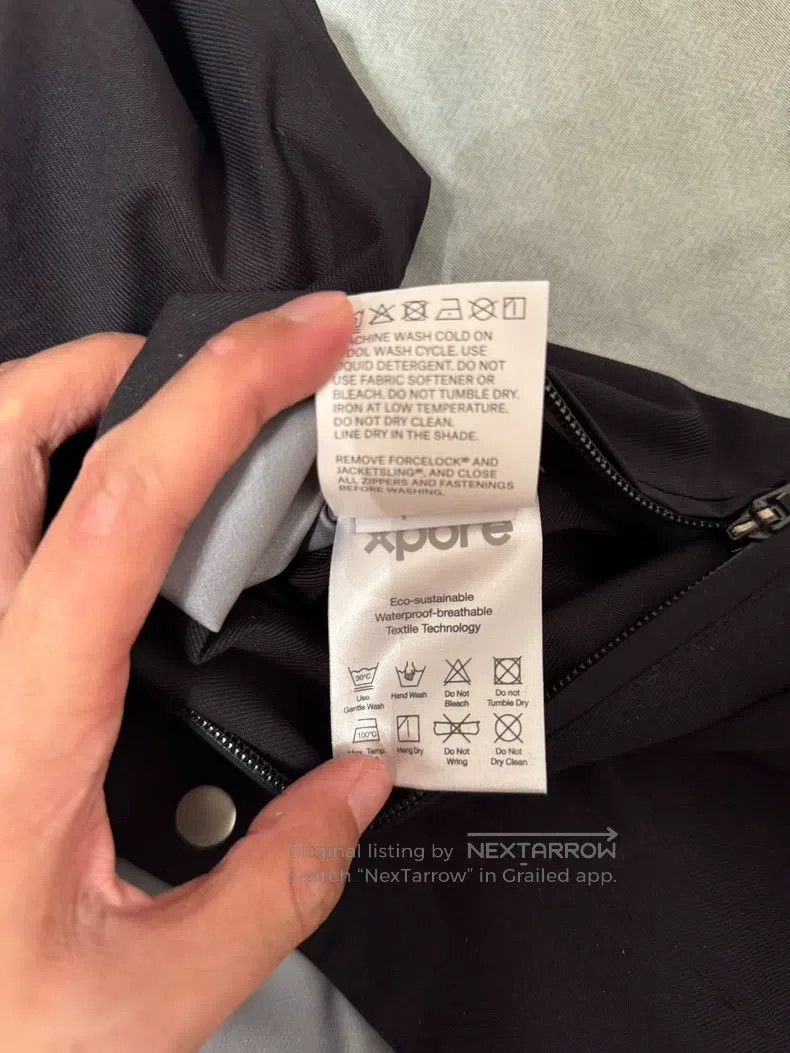 Acronym Acronym Black coat Size US M / EU 48-50 / 2 - 6 Thumbnail