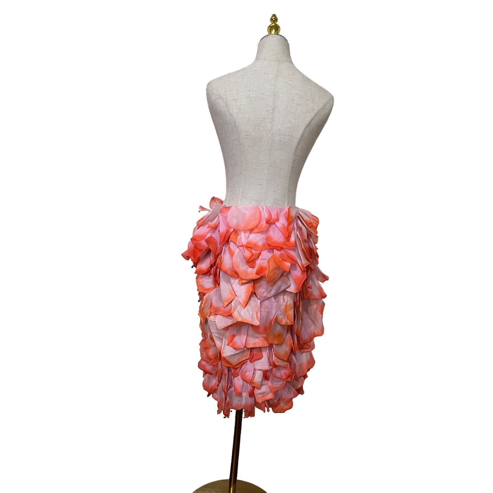 Rochas Masterpiece! Fall 2003 RTW ROCHAS 8K Petal Skirt - Look 35 Size 27" / US 4 / IT 40 - 5 Thumbnail