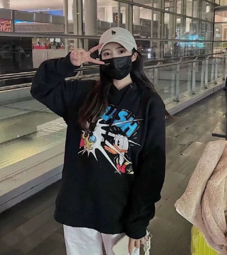 Gucci Gucci Black Donald Duck letter print cotton hooded drawstr Size US M / EU 48-50 / 2 - 9 Thumbnail