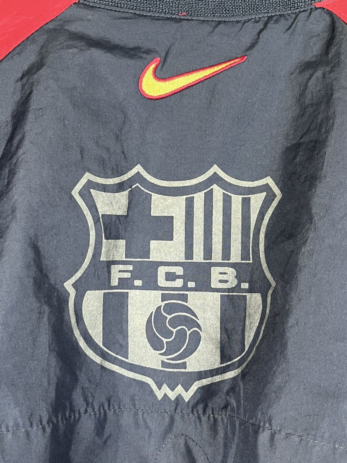 Nike Vintage 90s FC Barcelona Nike Logo Jacket BlokeCore Size US XL / EU 56 / 4 - 3 Thumbnail