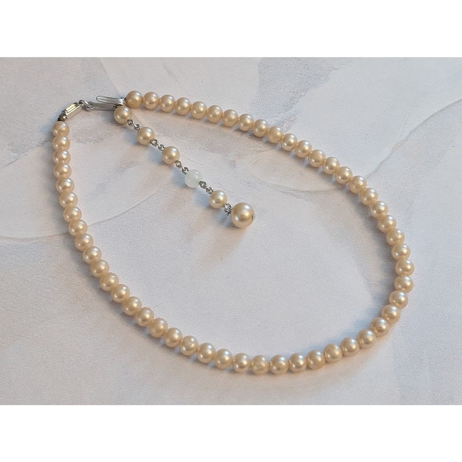 Vintage Vintage 1980s Trifari 15" Ivory Faux Pearl Choker Necklace Size ONE SIZE - 5 Thumbnail