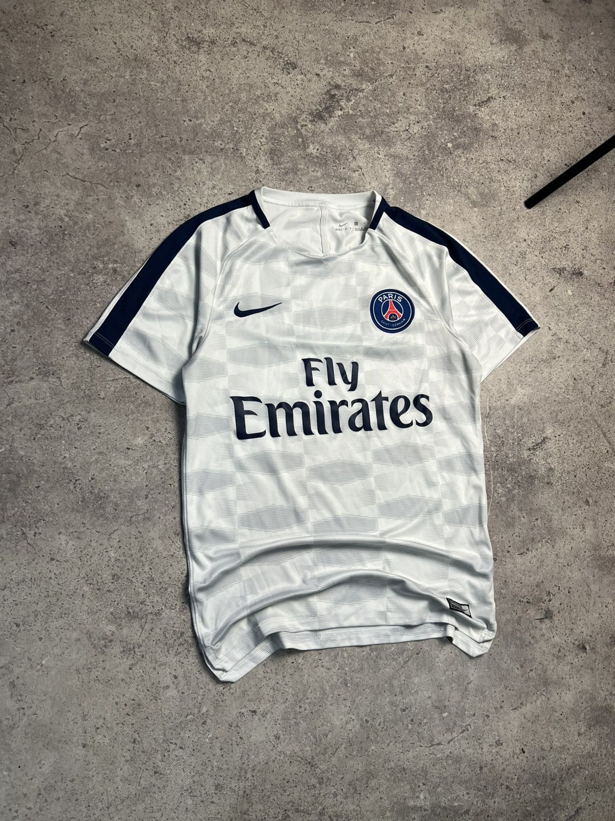 Nike Nike PSG 2016/2017 Football Soccer Jersey Training T-shirt Size US S / EU 44-46 / 1 - 2 Thumbnail
