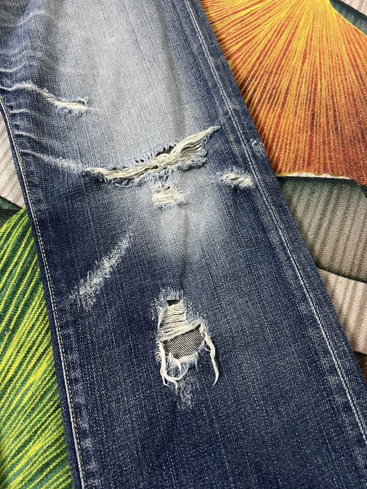 Levi's VINTAGE LEVIS 505 DISTRESSED JEANS Size US 32 / EU 48 - 6 Thumbnail