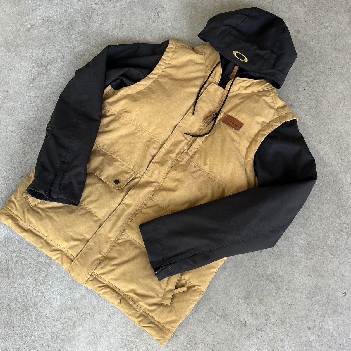 Oakley Factory Pilot スノーボードウェア Oakley Factory Pilot Biozone FN Dry 10K Parka Black Camo Mens XL