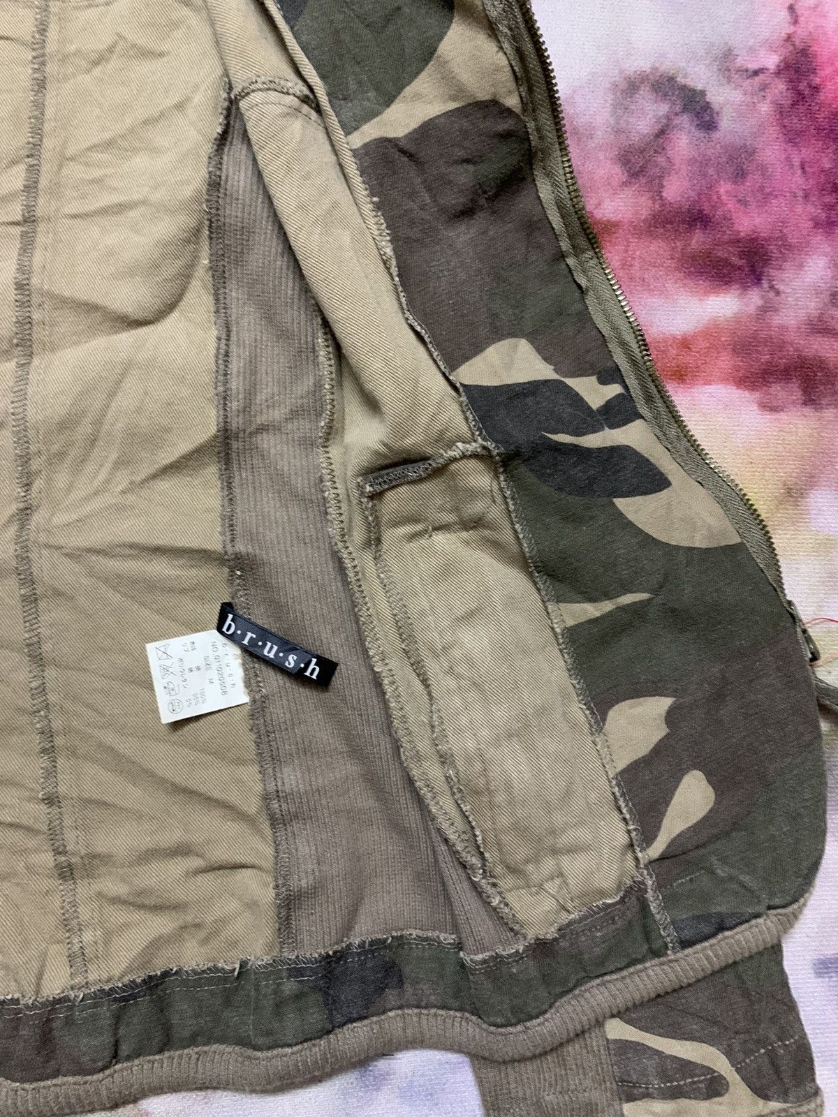 Japanese Brand 2000’s Japanese Brand Gimmick Cropped Bono Share Spirit Goa Size US XS / EU 42 / 0 - 7 Thumbnail