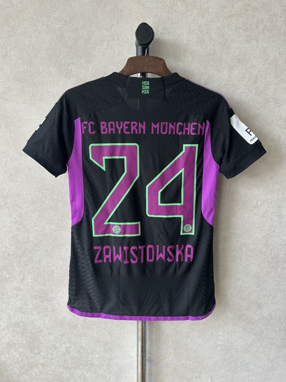Adidas Authentic 2023 Adidas Bayern Munich Soccer Jersey Size XS / US 0-2 / IT 36-38 - 4 Thumbnail