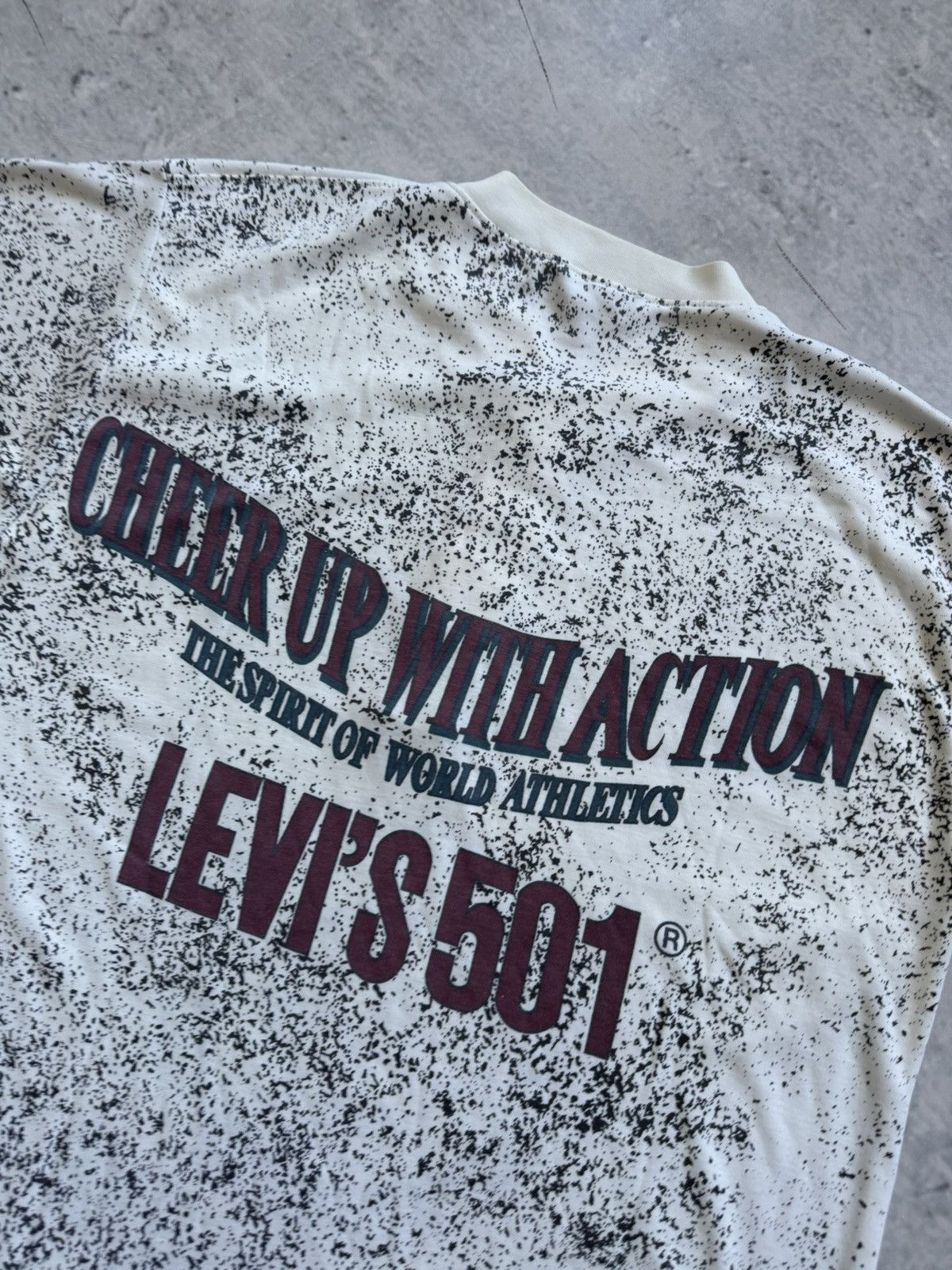 Levi's Vintage 00s Levis 501 tee big logo Size US XL / EU 56 / 4 - 5 Thumbnail