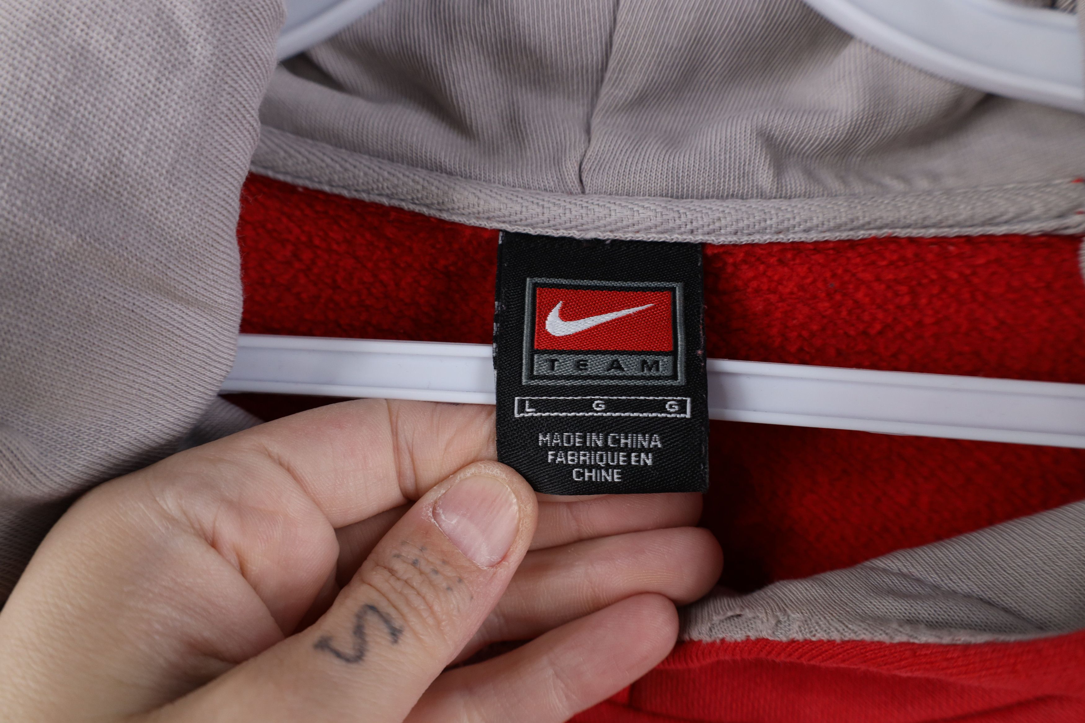 Nike Vintage Nike Center Swoosh Ohio State University Hoodie Red Size US L / EU 52-54 / 3 - 8 Thumbnail