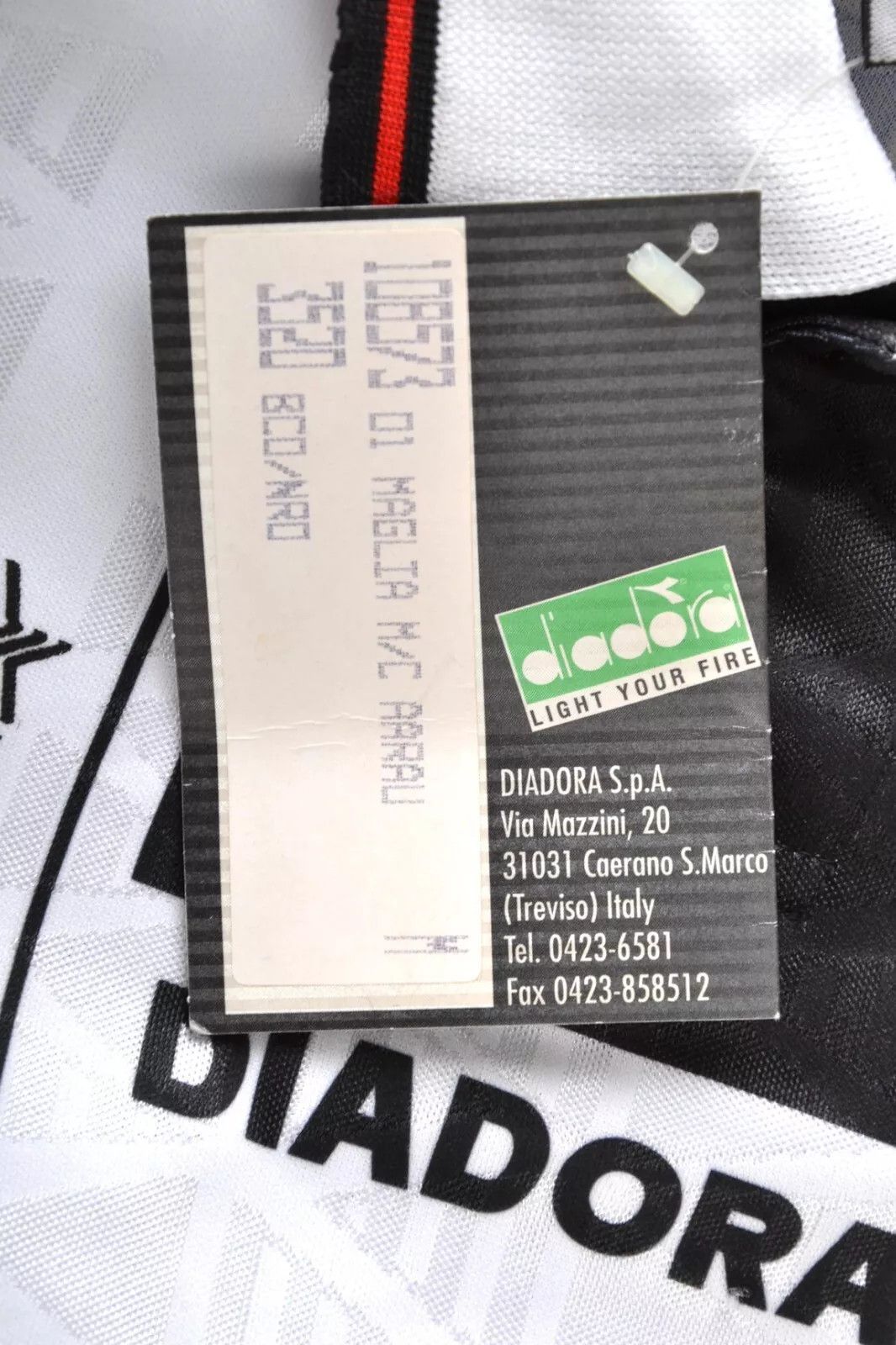 Diadora FC AARAU 1996/1997 HOME FOOTBALL SHIRT JERSEY DIADORA SIZE M Size US M / EU 48-50 / 2 - 7 Thumbnail