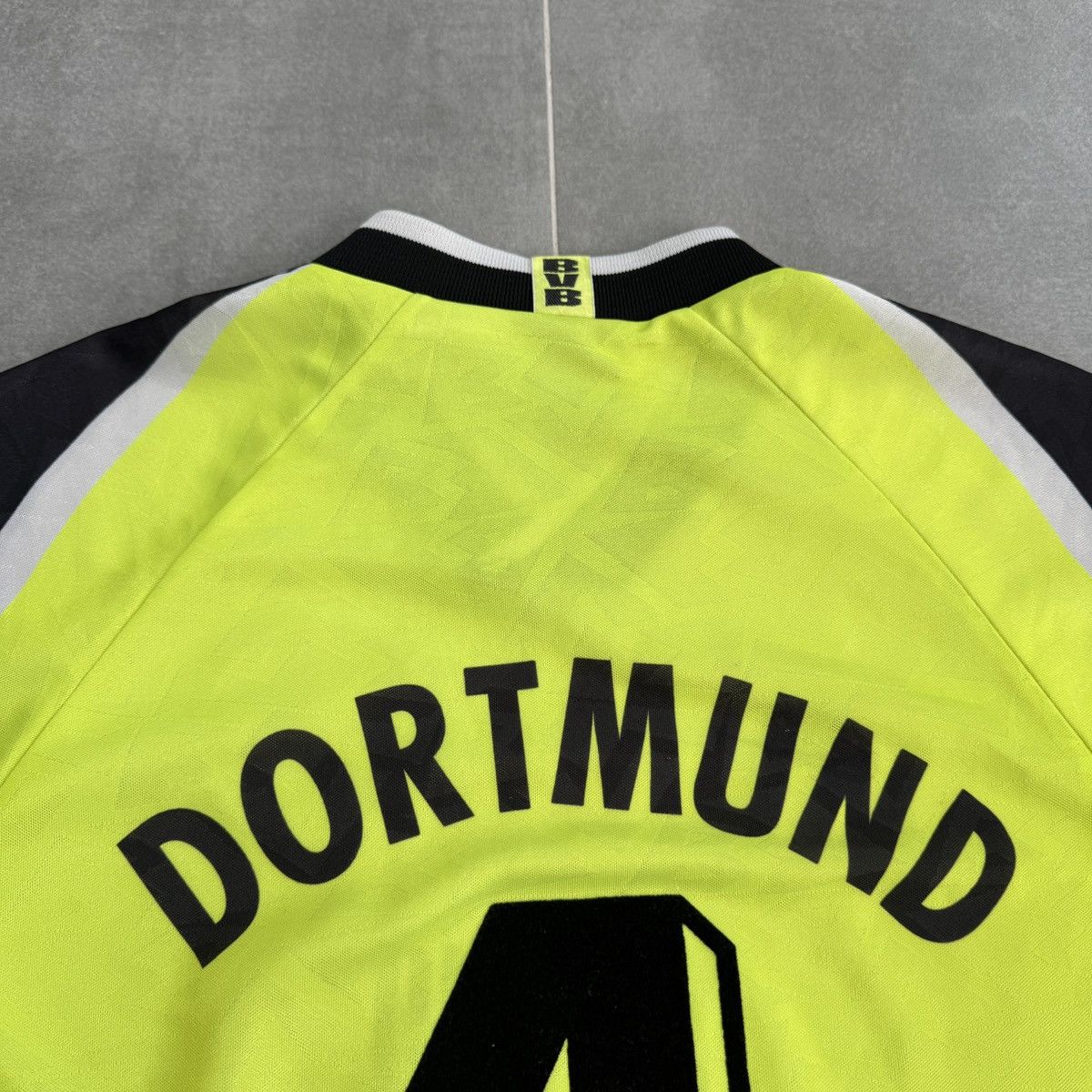 Nike Vintage Nike Borussia Dortmund 1995/1996 Home Soccer Shirt Size US M / EU 48-50 / 2 - 21 Thumbnail