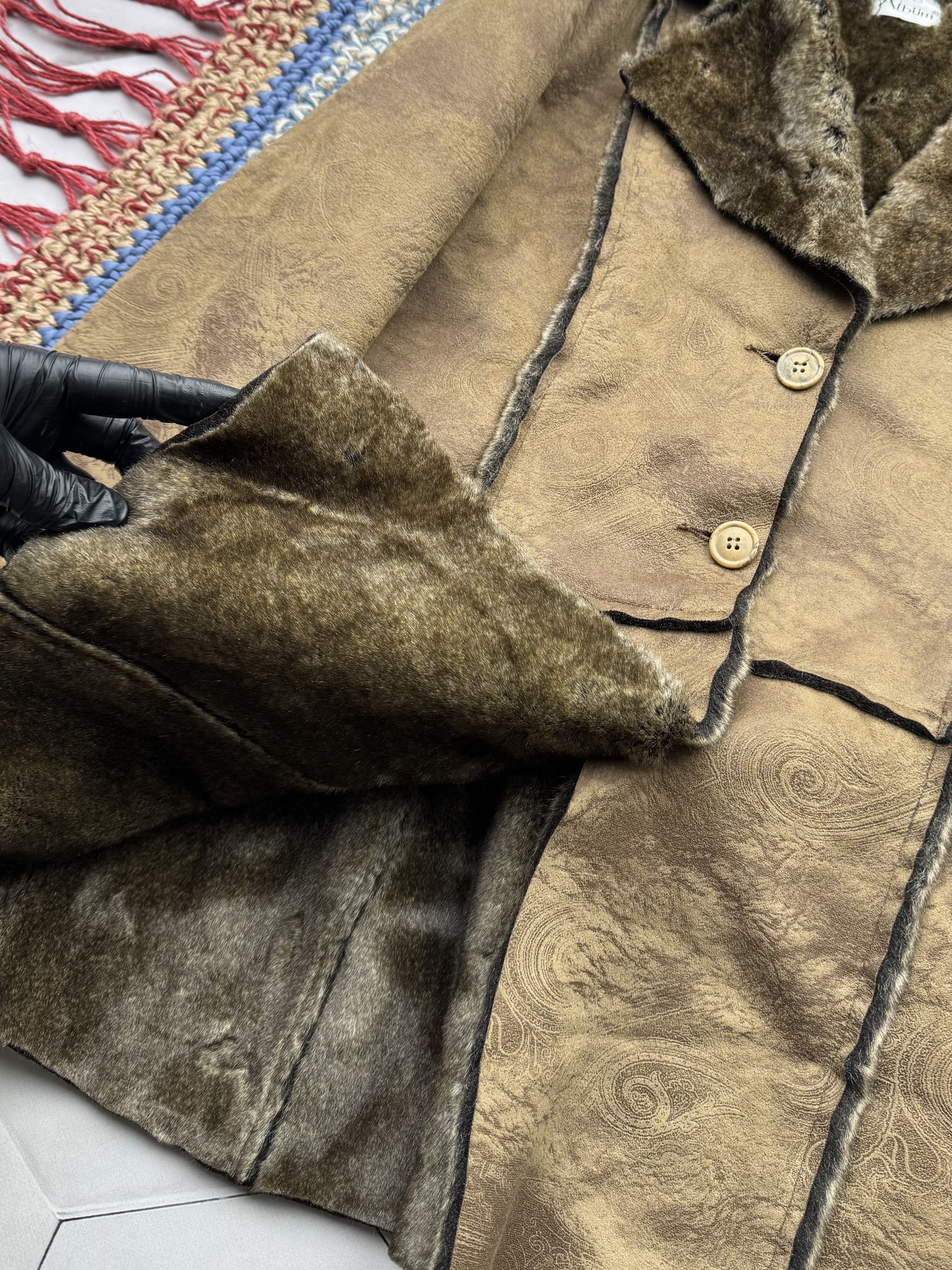 Japanese Brand Vintage Faux Sheepskin Coat (E4) Size M / US 6-8 / IT 42-44 - 4 Thumbnail