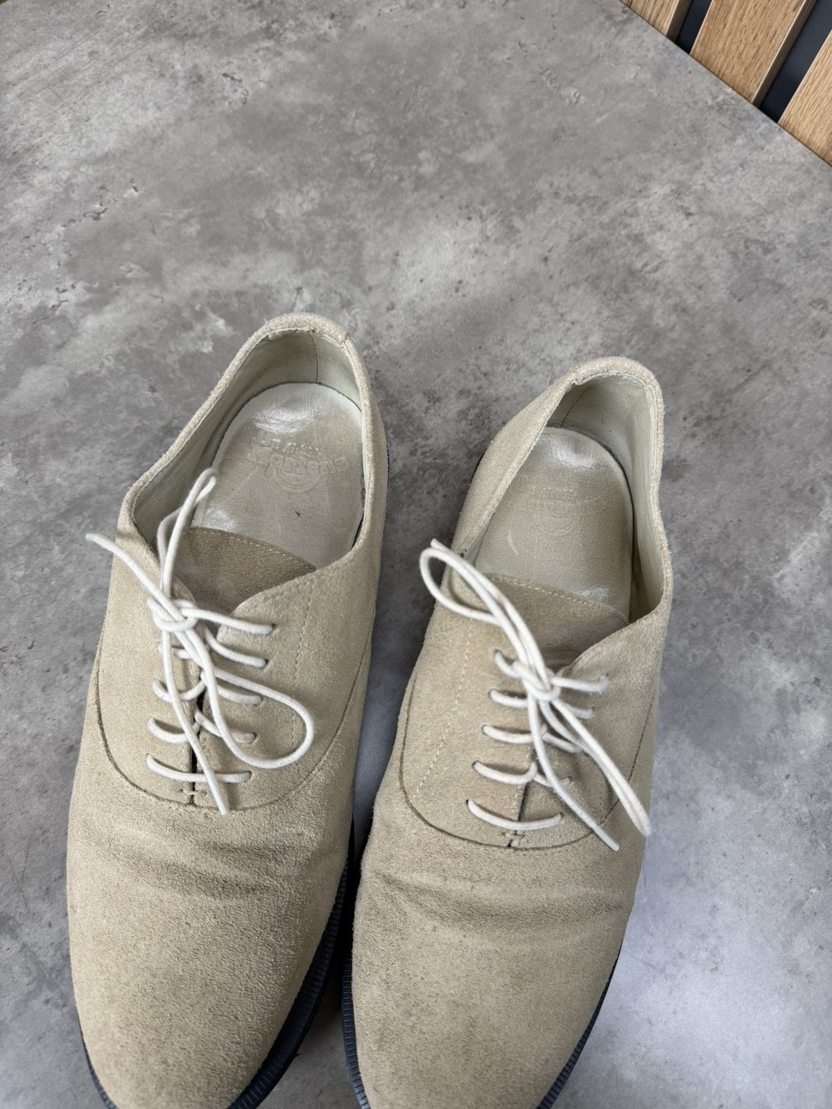 Dr. Martens Dr. Martens Henley Suede Derby Shoes Beige EU 43 US 10 Size US 9 / EU 42 - 9 Thumbnail