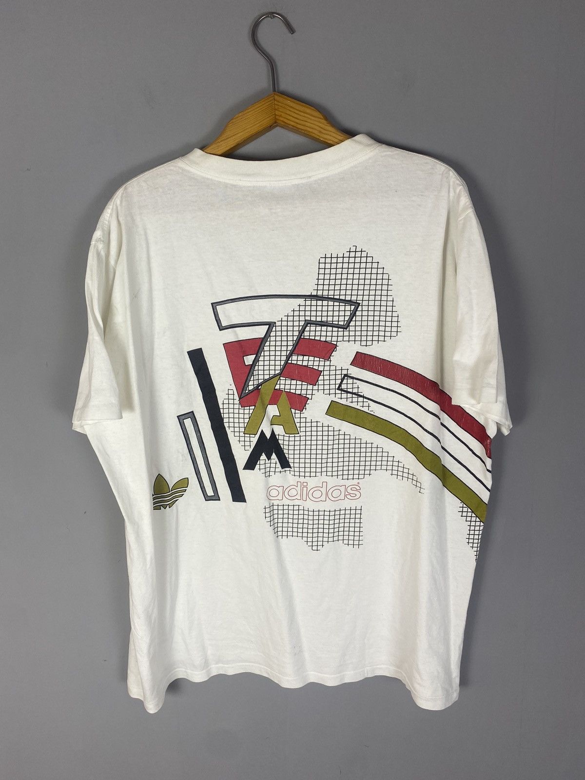 Vintage Vintage adidas 80-90s big logo T-shirt tee Size US XL / EU 56 / 4 - 8 Thumbnail