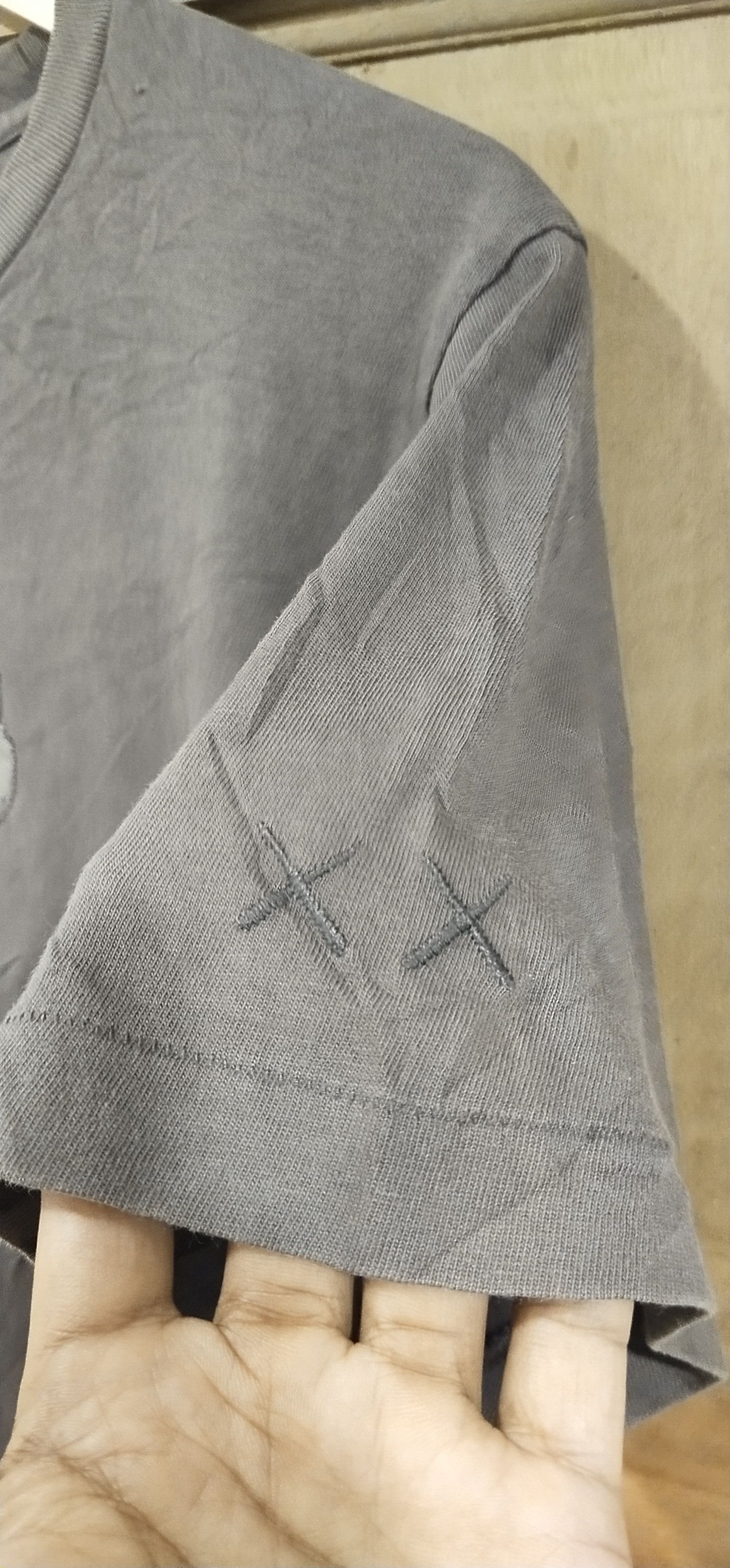 Kaws × Uniqlo Final Drop Uniqlo x Kaws Tshirt Size US M / EU 48-50 / 2 - 3 Thumbnail