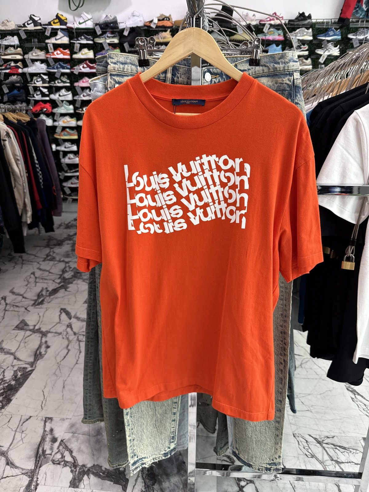 Louis Vuitton Louis Vuitton Wave Logo Tee Orange size XXL Size US XXL / EU 58 / 5 - 1 Thumbnail