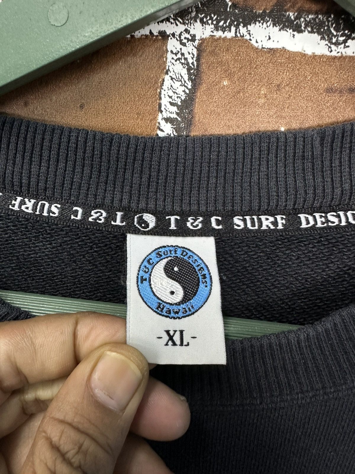 Hook-Ups Vintage T&C Surf Designs Hookups Fire Flame Crewneck Z402 Size US XL / EU 56 / 4 - 13 Thumbnail