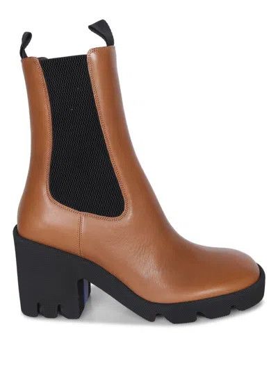 Burberry Stride Block Heel Chelsea Boot In Leather Size US 7.5 / IT 37.5 - 1 Thumbnail