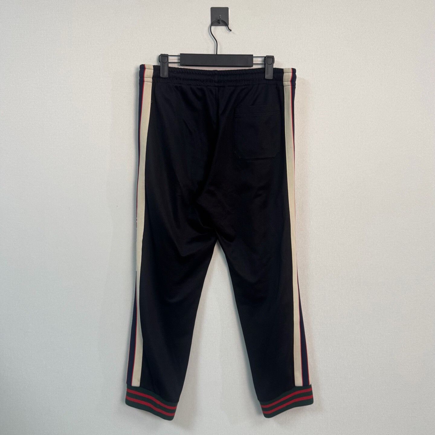 Gucci gucci classic black logo side pants Size US 26 / EU 42 - 2 Thumbnail