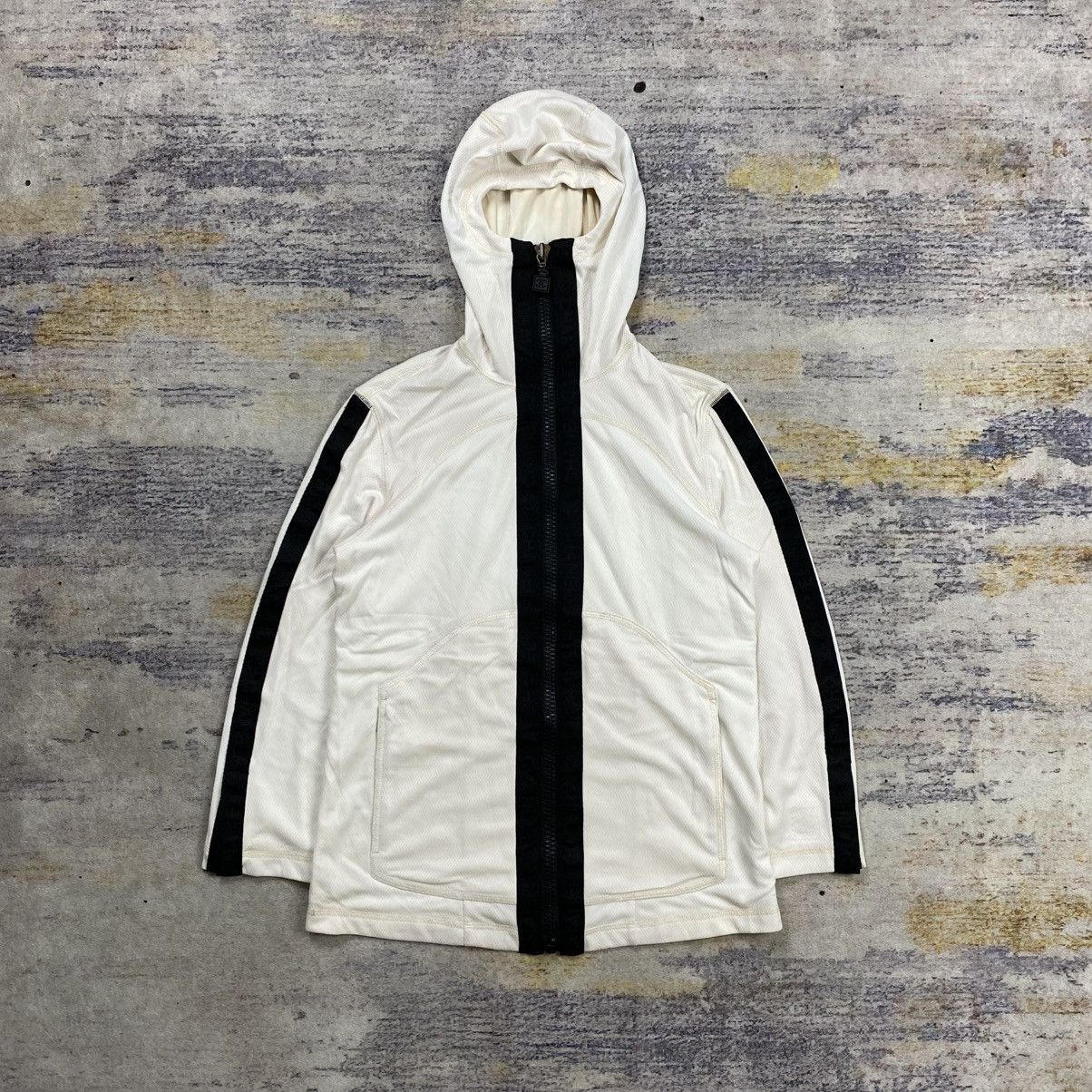 Chanel Chanel taped jacket Size M / US 6-8 / IT 42-44 - 1 Thumbnail