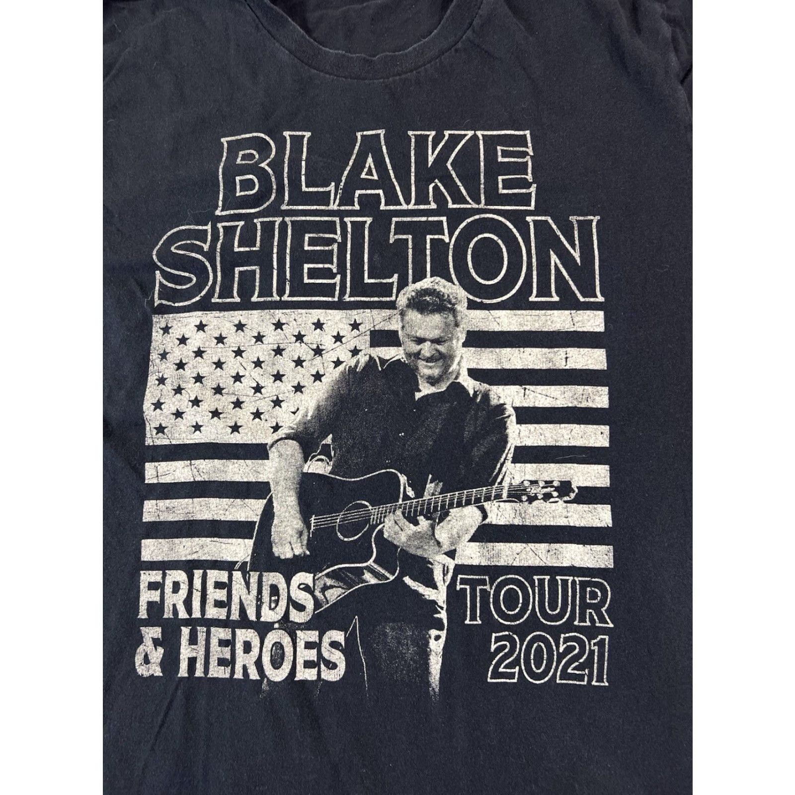 Vintage VINTAGE Blake Shelton Friends & Hero’s Tour 2021 Merch T Shirt Large Men Black Short Sleeve T-Shirt Regular Fit Size US L / EU 52-54 / 3 - 2 Thumbnail