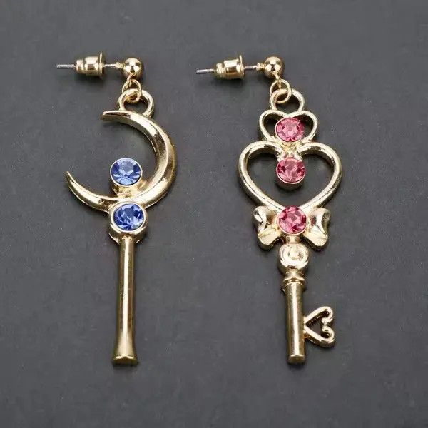Jewelry Fujisaki x Kudou key moon heart earrings Size ONE SIZE - 1 Thumbnail