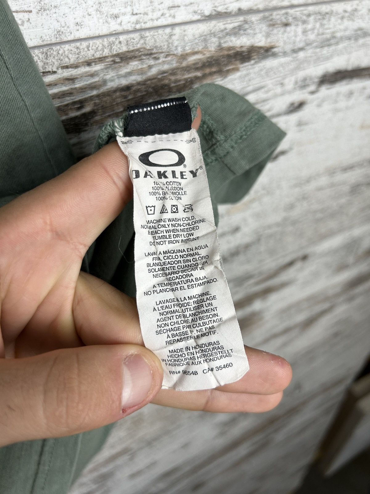 Japanese Brand Mens Vintage Oakley T Shirt centre logo y2k rare streetwear Size US M / EU 48-50 / 2 - 8 Thumbnail