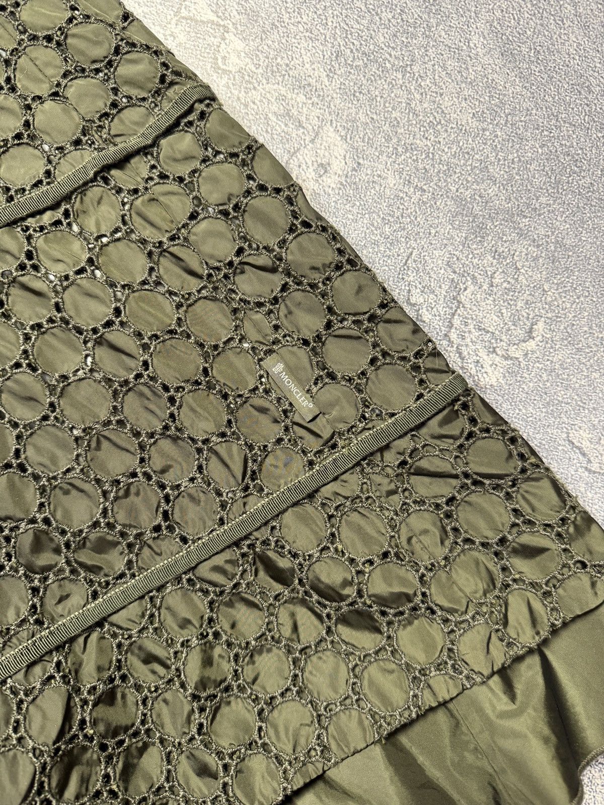 Moncler Moncler Metal Logo Vintage Pattern Jacket Size M / US 6-8 / IT 42-44 - 9 Thumbnail