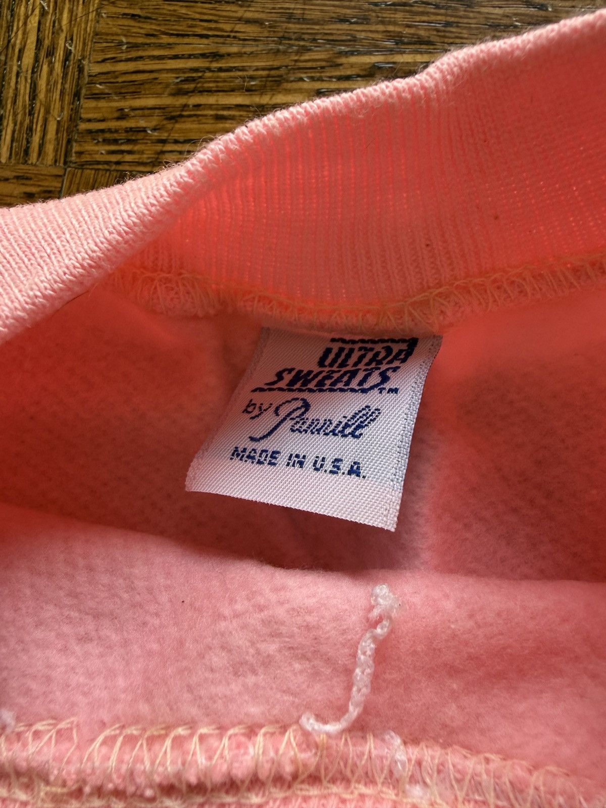 Vintage Vintage 80s Pink Raglan Crewneck Sweatshirt NOS Size US XL / EU 56 / 4 - 4 Thumbnail