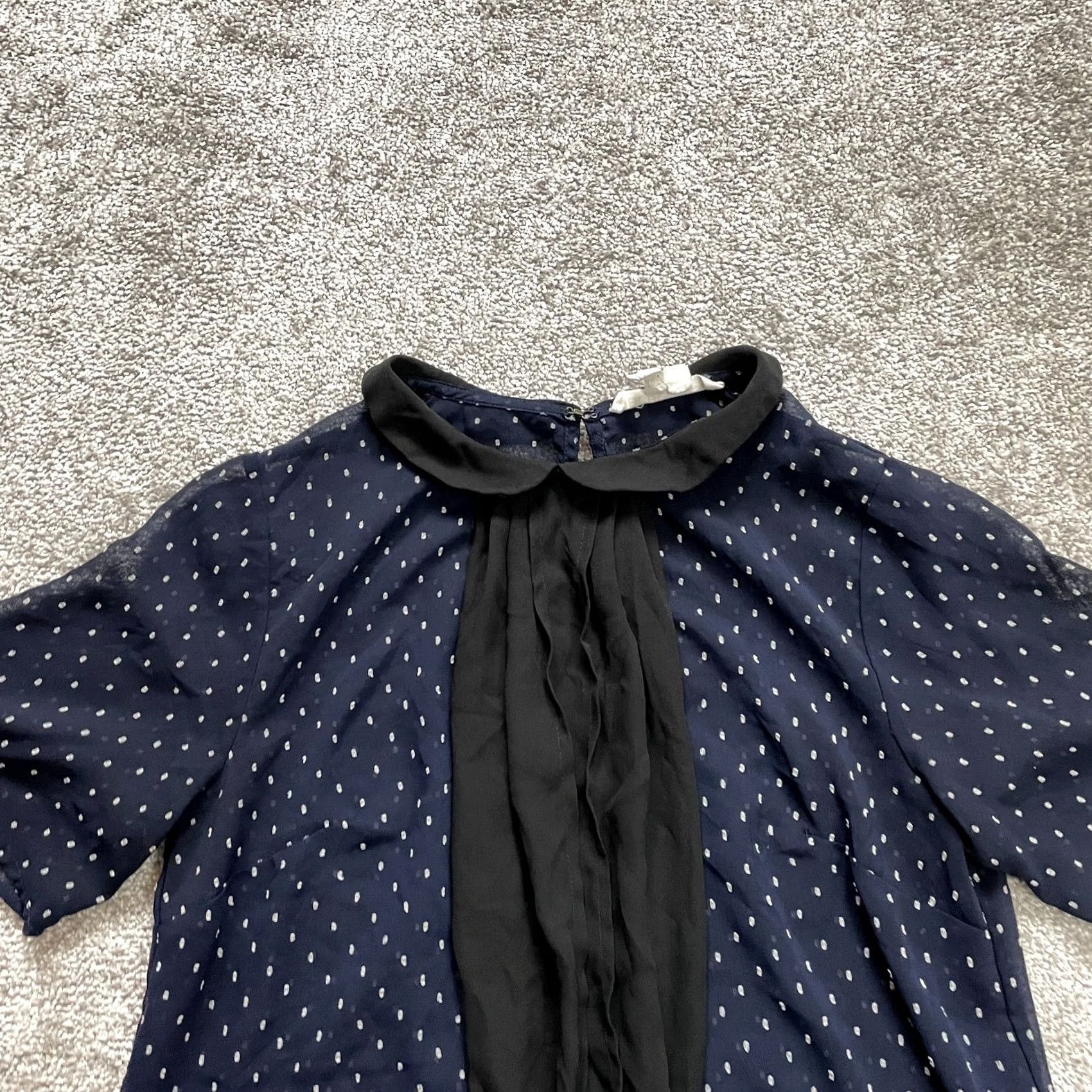 Bcbgmaxazria BCBGMAXAZRIA Blouse Top XS Blue Polka Dot 3/4 Sleeve Peter Pan Collared Silk Knit Ruffle Women Clothing Size XS / US 0-2 / IT 36-38 - 2 Thumbnail