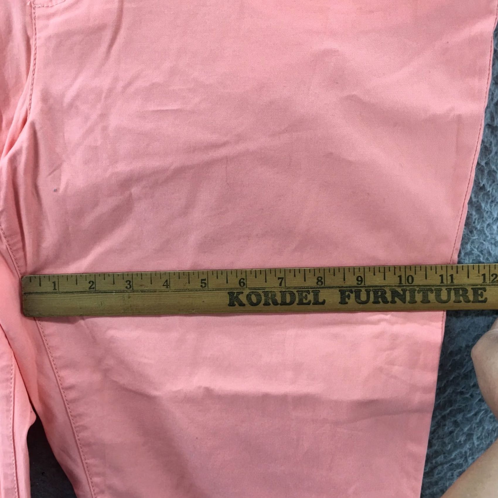 Vintage Bandolino Mandie Capri Pants Womens 12 Pink 5 Pockets Zip Fly Rise 11 Inseam 21 Cotton Blend Classic Modern Straight Leg Womens Size 34" / US 12 / IT 48 - 6 Thumbnail