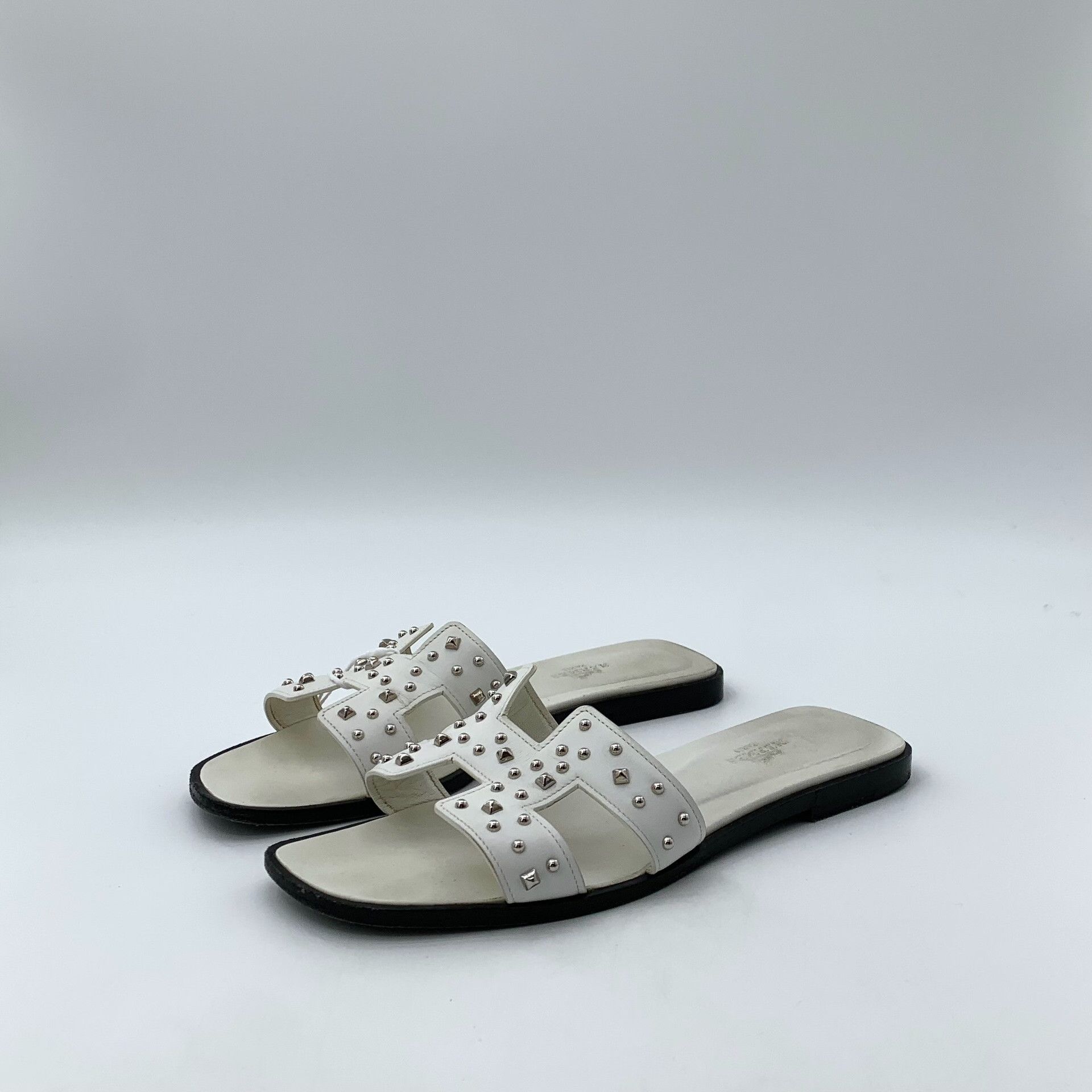 Hermes Hermes White Sandals 37 Women Size US 6.5 / IT 36.5 - 1 Thumbnail
