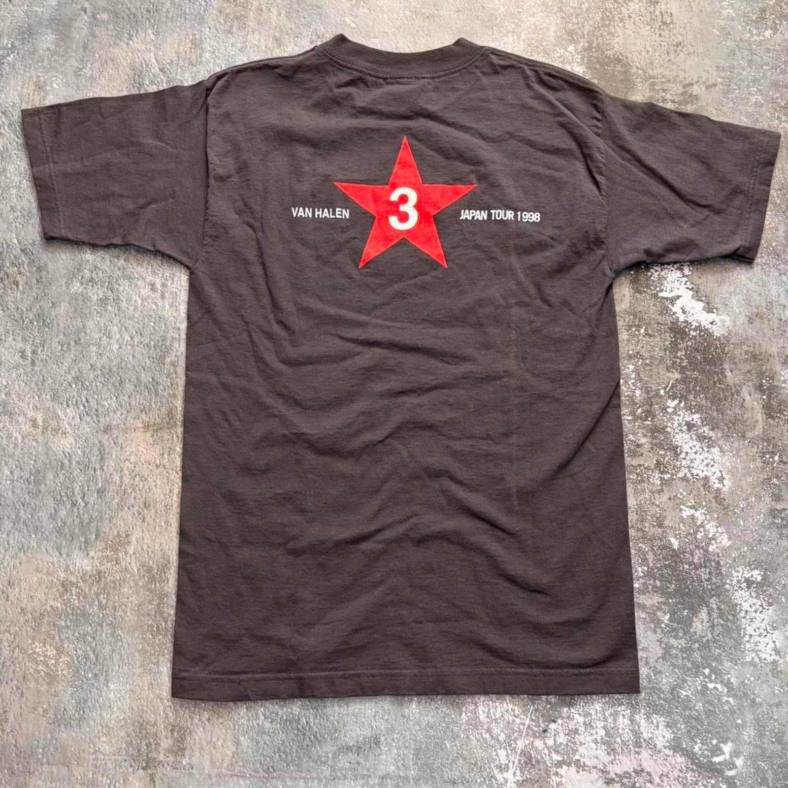 Band Tees × Giant × Vintage Vintage 1998 Van Halen Japan T Shirt! Giant Tag Grey & Red. Size US M / EU 48-50 / 2 - 2 Thumbnail