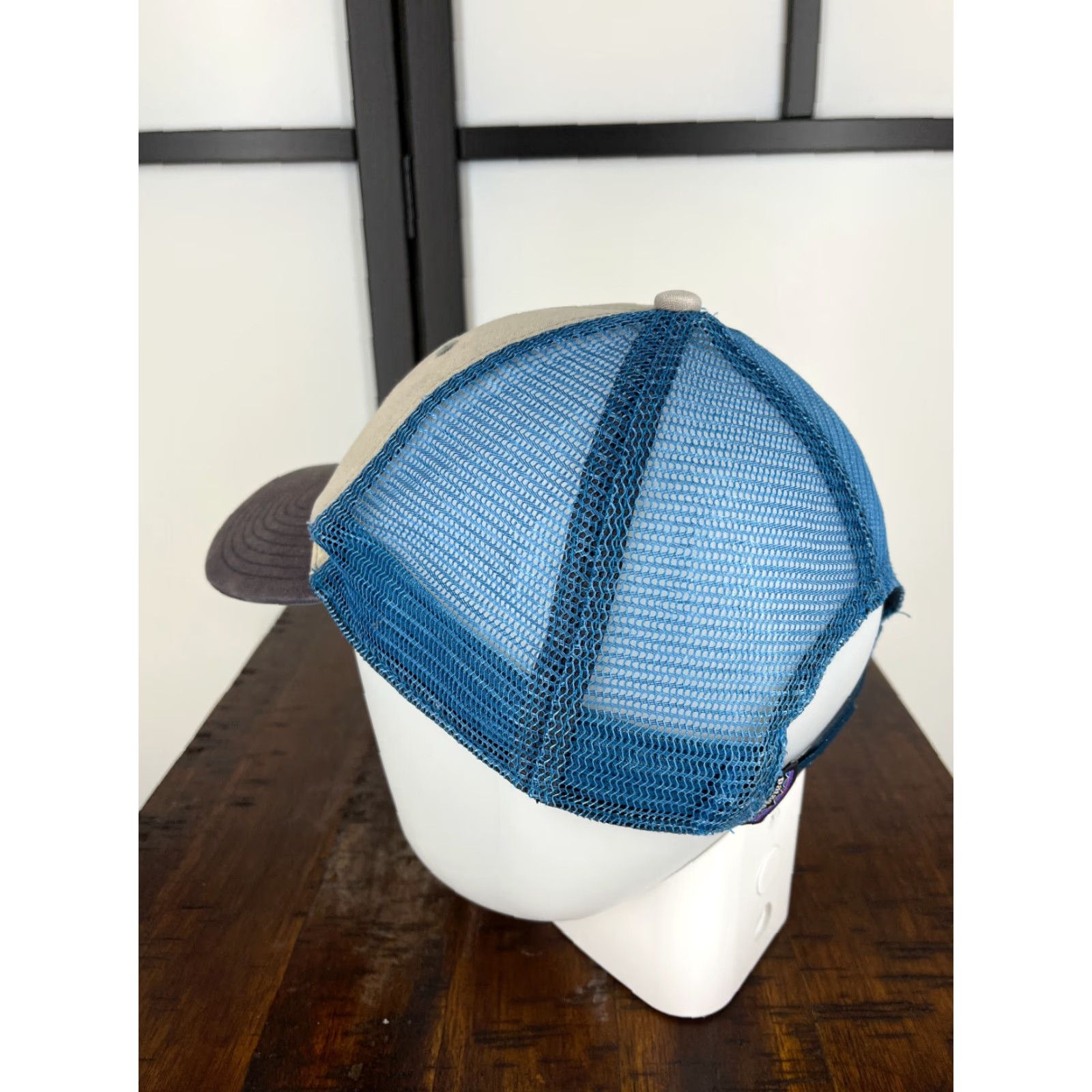 Patagonia Patagonia Hat Cap Snap Back Adult One Size Beige Blue Ventura CA Trucker Duck Cap Hat Twill Cotton Polyester Shoes? Size ONE SIZE - 5 Thumbnail