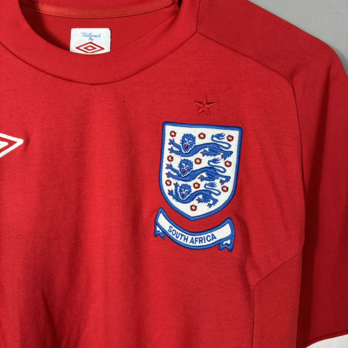 Umbro Umbro England 2010 South Africa Soccer Jersey Size US S / EU 44-46 / 1 - 5 Thumbnail