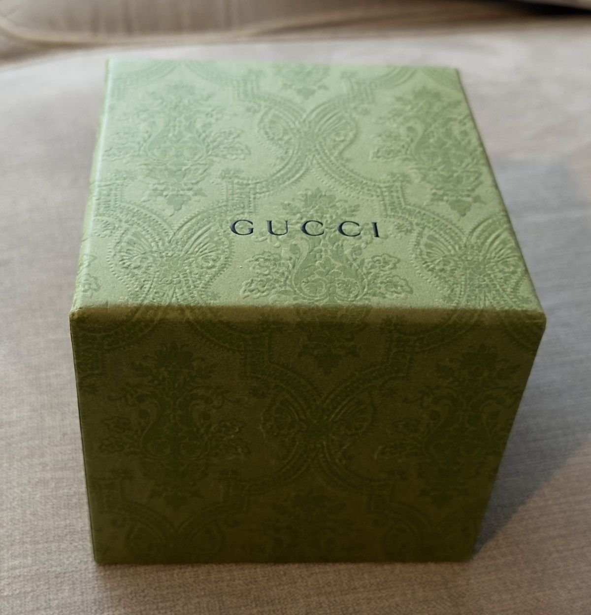 Gucci Gucci Watch G-Timeless 38mm Disney Donald Duck Size 38 - 17 Thumbnail