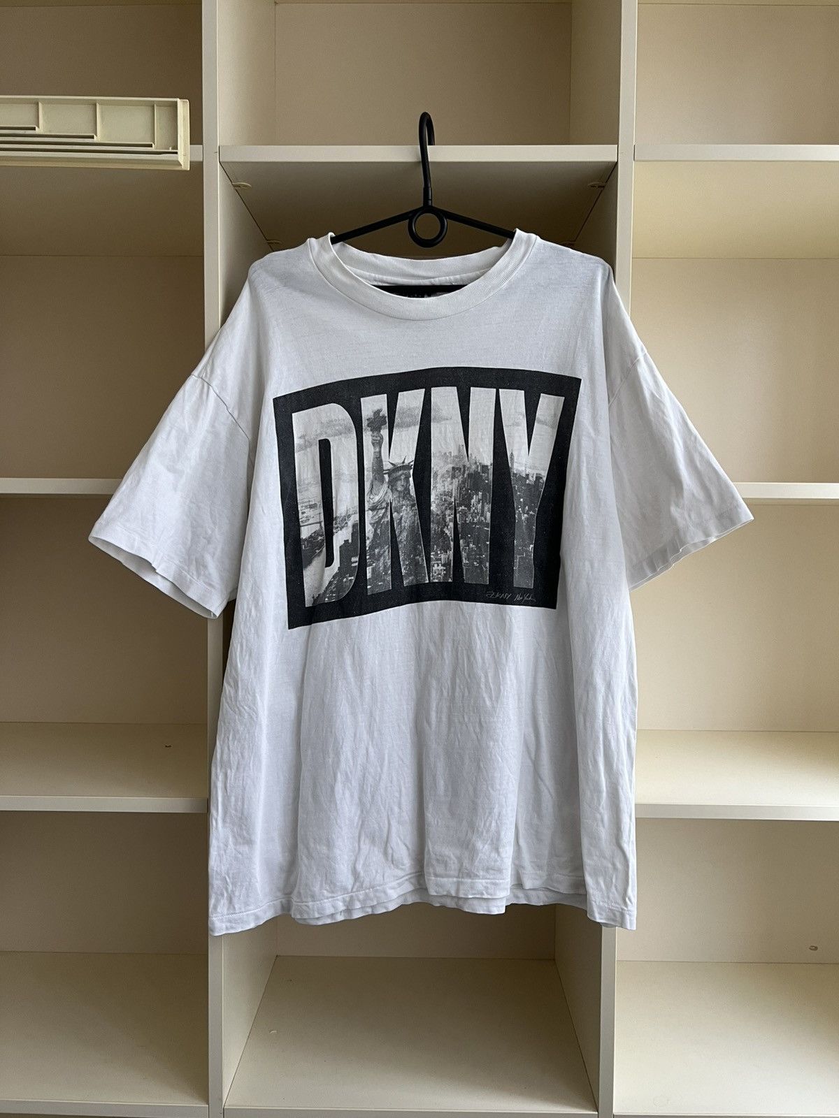 DKNY Vintage DKNY T-Shirt Tee New York Made in USA Size US XL / EU 56 / 4 - 1 Thumbnail